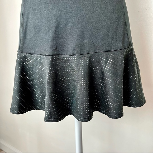 TAIL Activewear Black and Gold Ruffled Hem Dress Sz Women’s Extra Small - Picture 6 of 10